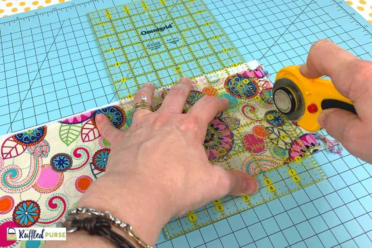 How to Use a Rotary Cutter The Ruffled Purse®