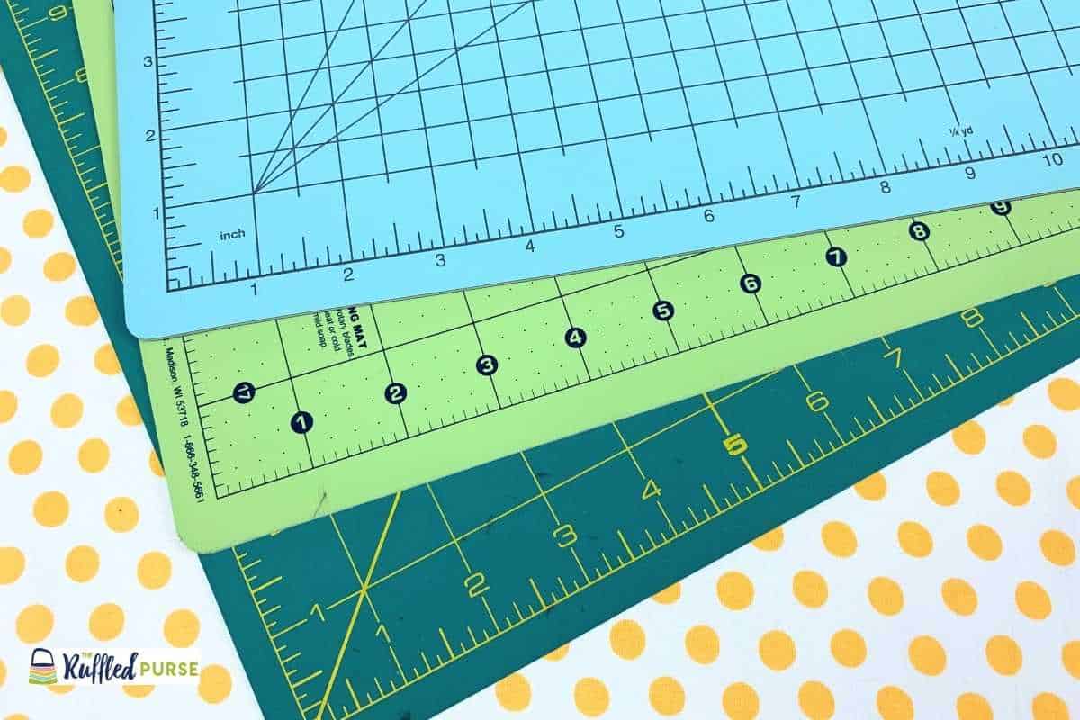 How to Use a Rotary Cutter The Ruffled Purse®