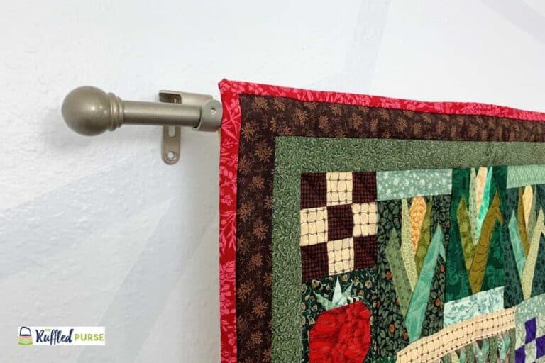 How to Hang a Quilt on the Wall The Ruffled Purse®
